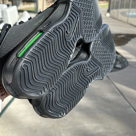 NWOT Nike Lebron James size 13 - Picture 11 of 13